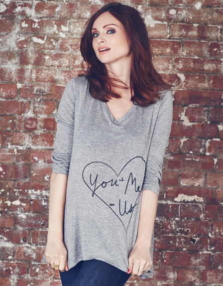 Pregnant Sophie Ellis Bextor in a Seraphine maternity top