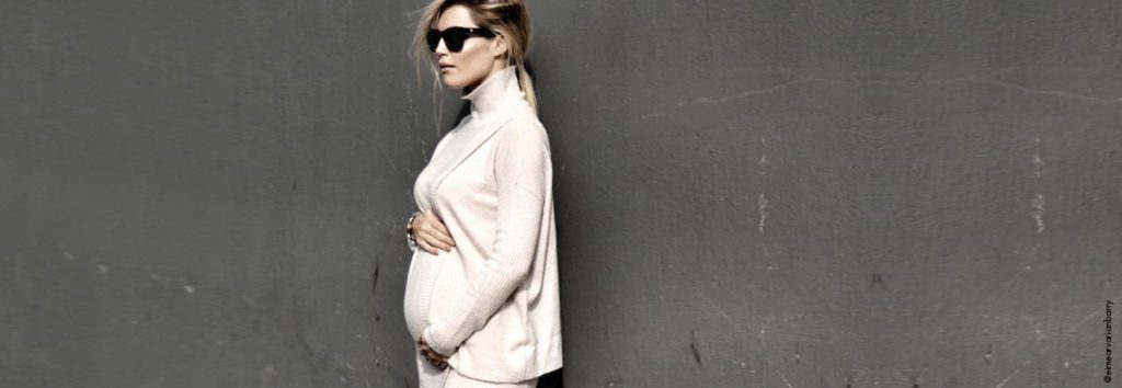 Eimear Varian Barry in white - pregnant fashion blogger