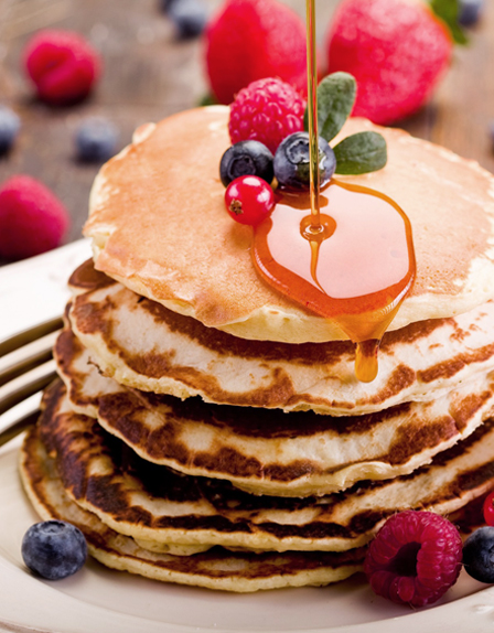 American style pancakes with syrup & berries
