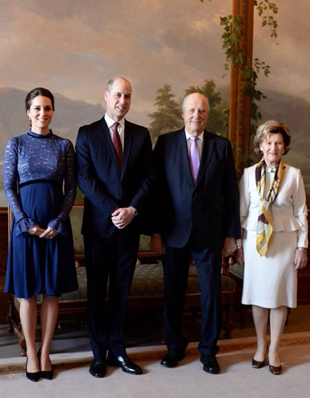 The Duchess of Cambridge meets the Norwegian King & Queen in Seraphine